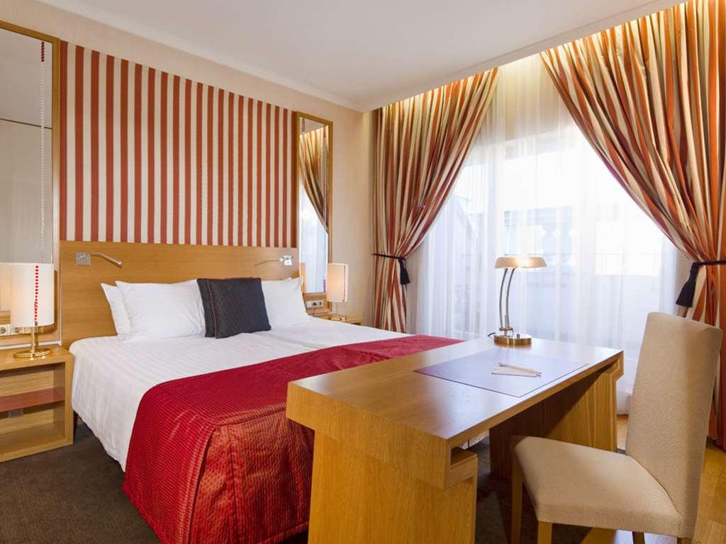 มาแมซอง โฮเทล ริเวอร์ไซด์ ปราก Hotel ห้อง รูปภาพ A room at the hotel