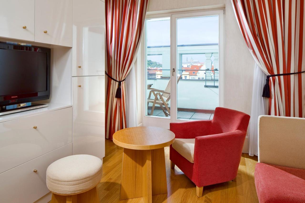 มาแมซอง โฮเทล ริเวอร์ไซด์ ปราก Hotel ภายนอก รูปภาพ A room at the hotel