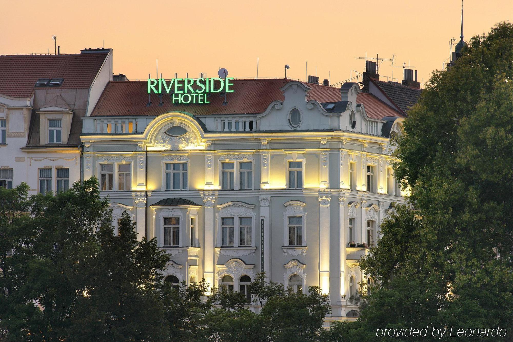 มาแมซอง โฮเทล ริเวอร์ไซด์ ปราก Hotel ภายนอก รูปภาพ Riverside Hotel