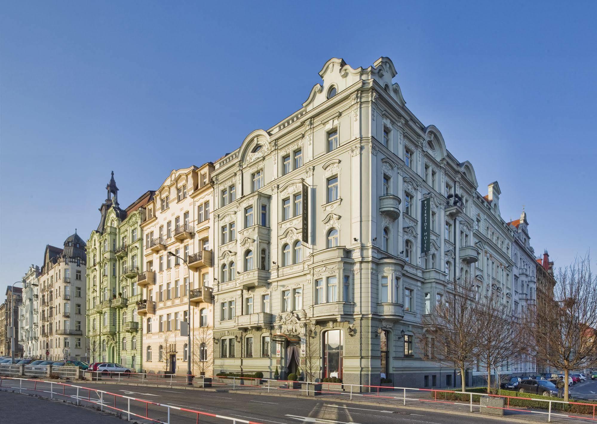 มาแมซอง โฮเทล ริเวอร์ไซด์ ปราก Hotel ภายนอก รูปภาพ The complex of the former German National Museum