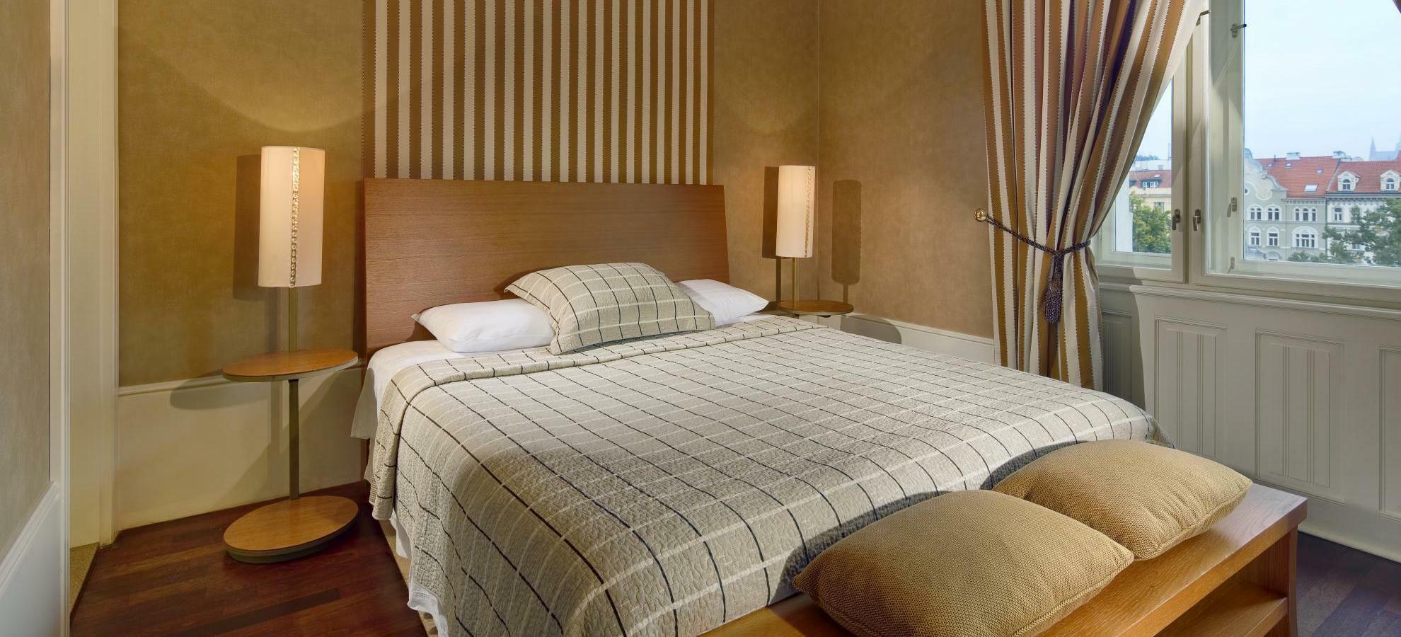 มาแมซอง โฮเทล ริเวอร์ไซด์ ปราก Hotel ภายนอก รูปภาพ A bed